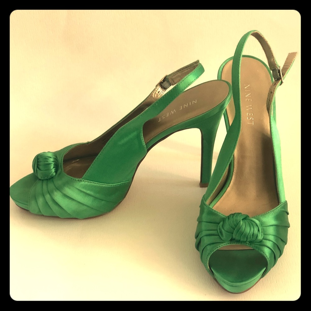 Nine West satin green heels 7 m